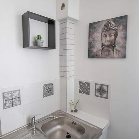 Le Zen - Centre Ville- Wifi- Parking Apartment Niort